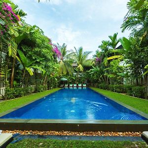 La Residence Watbo Hotel